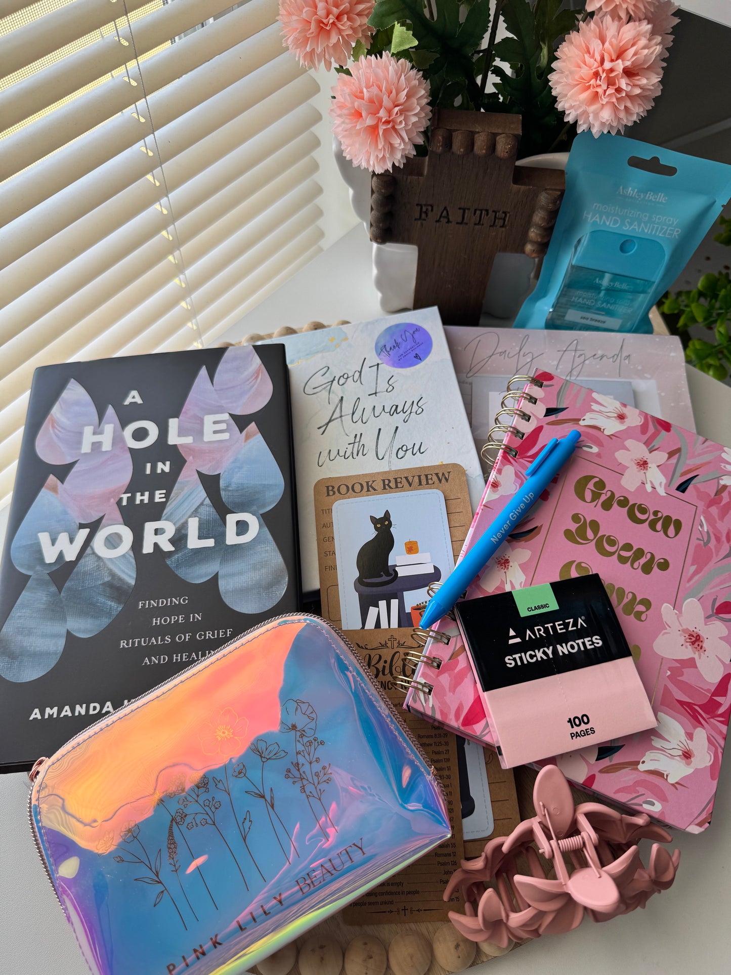 A Hole in the World Book Bundle – A Gift of Hope & Healing