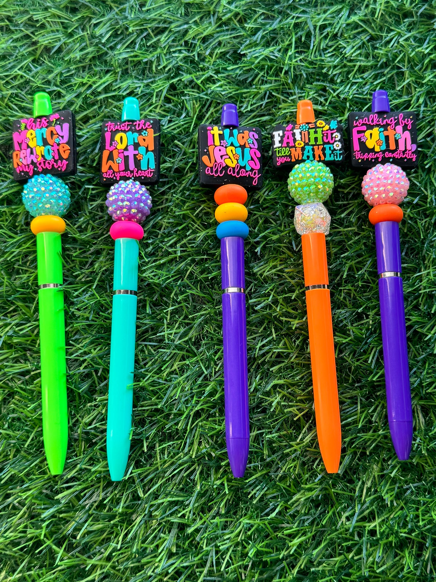 🌈 Colorful Grace Beaded Pens (5-Pack)