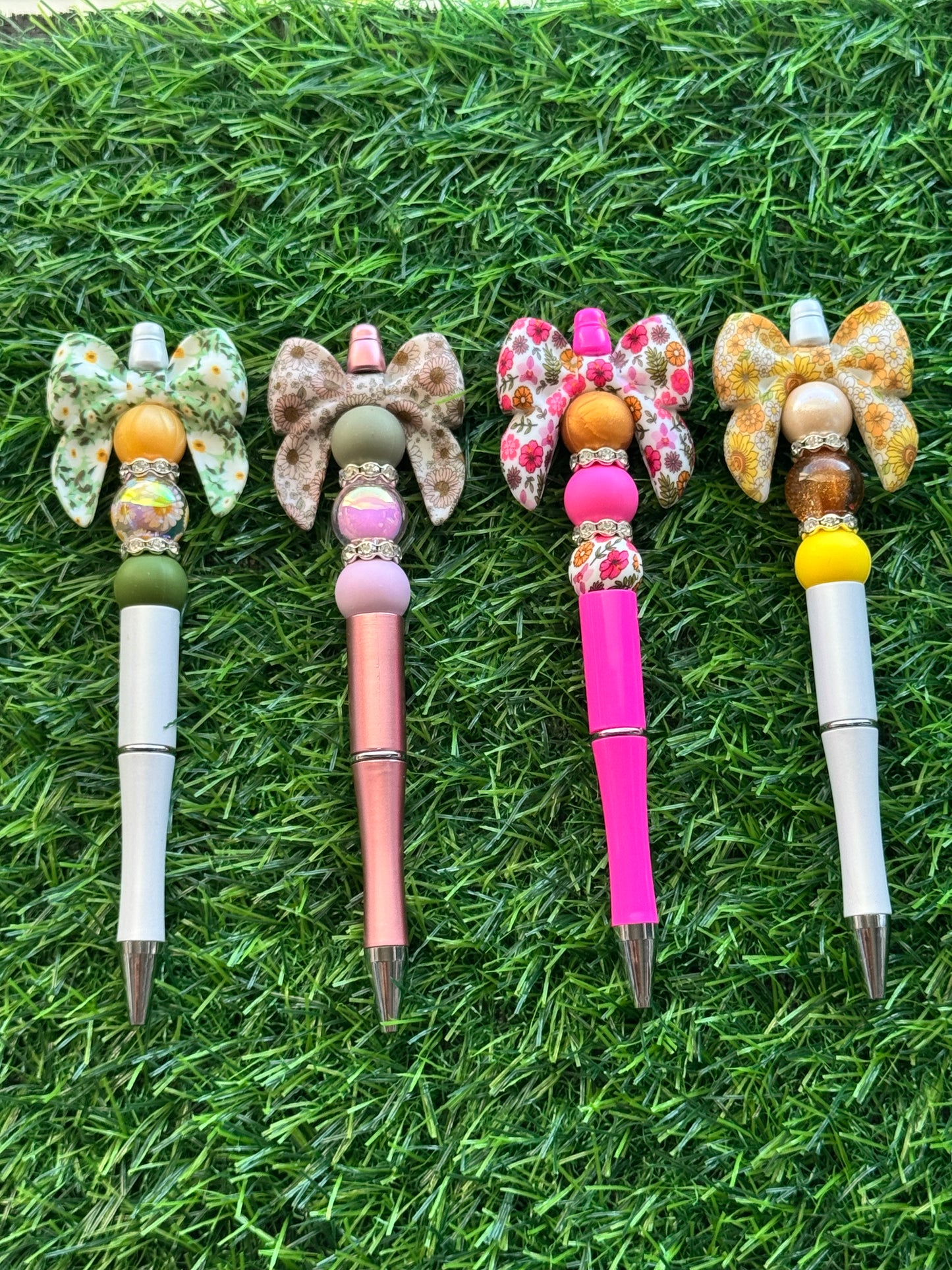 ๐ 3D Silicone Bow Beaded Pen Set (4-Pack)