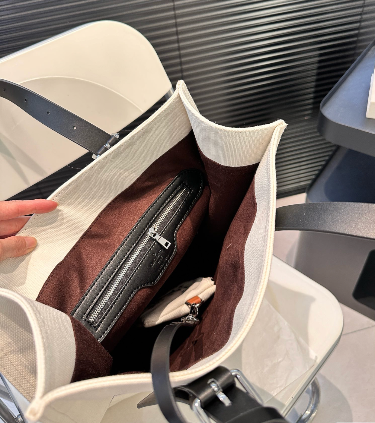 Elegant, Everyday Luxury | Premium Leather Handbags