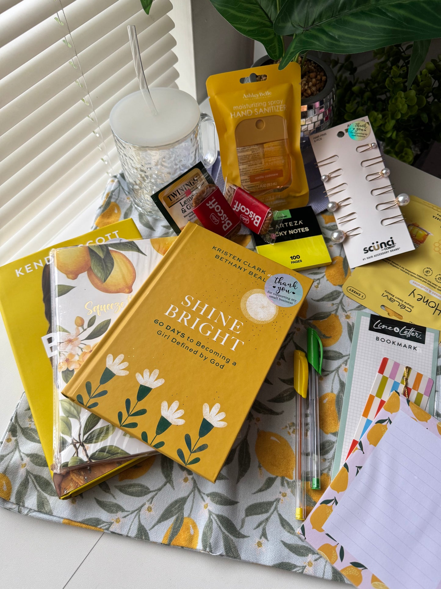 🍋 Born to Shine – Lemon Canvas Tote Book Bundle ✨