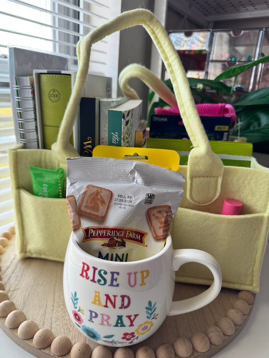 ✨ Rise & Renew Bible Tote Bundle ✨(Available 4/9)