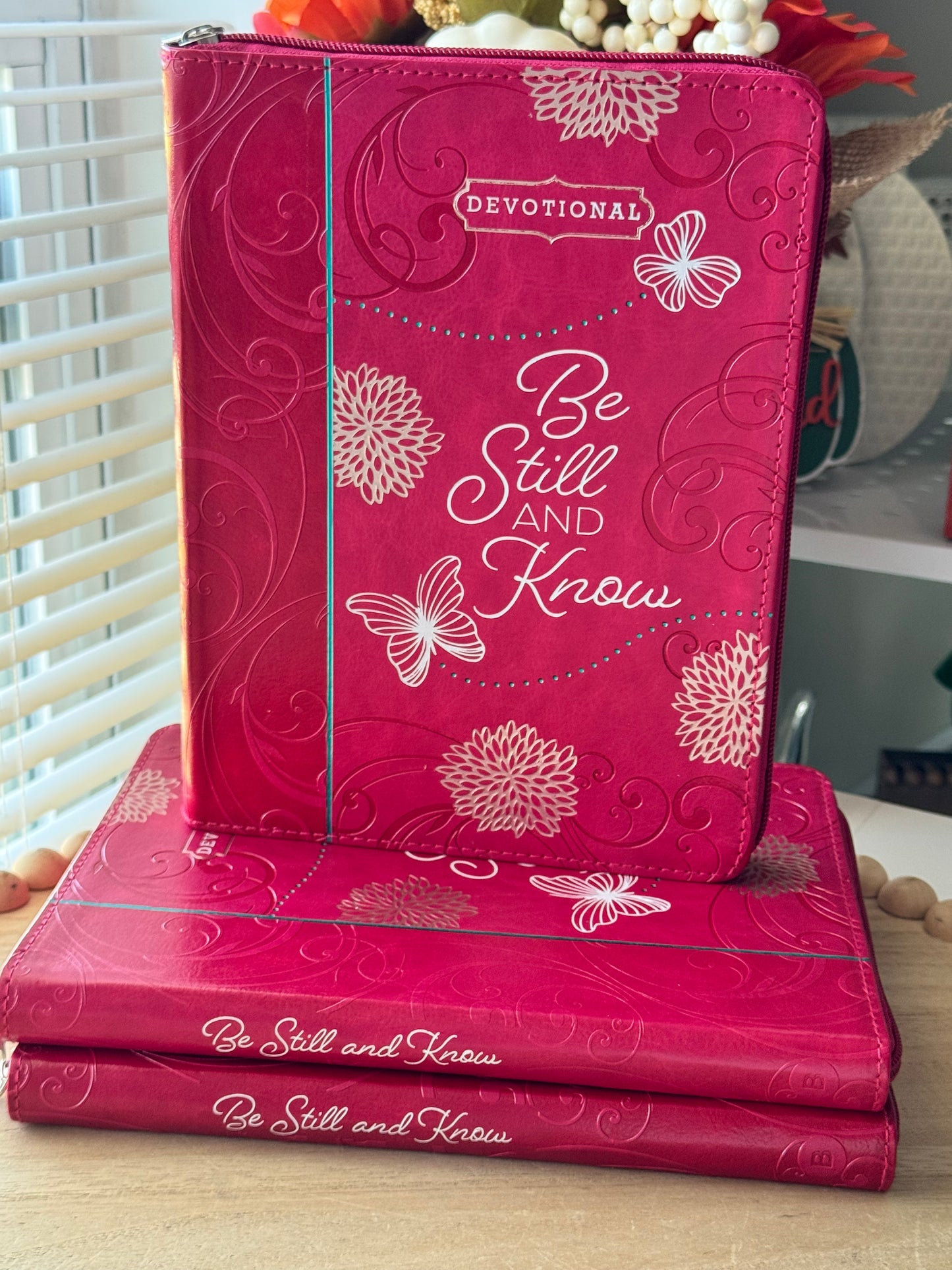 Be Still and Know – Pink Zippered Devotional