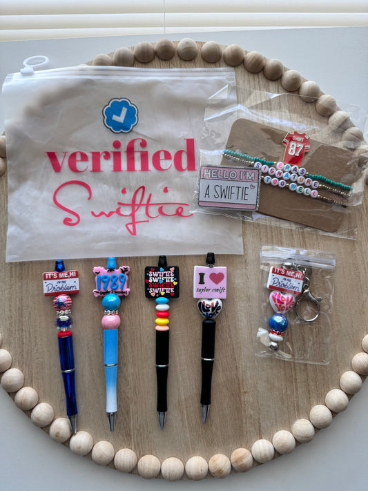 TAYLOR SWIFT PEN SET