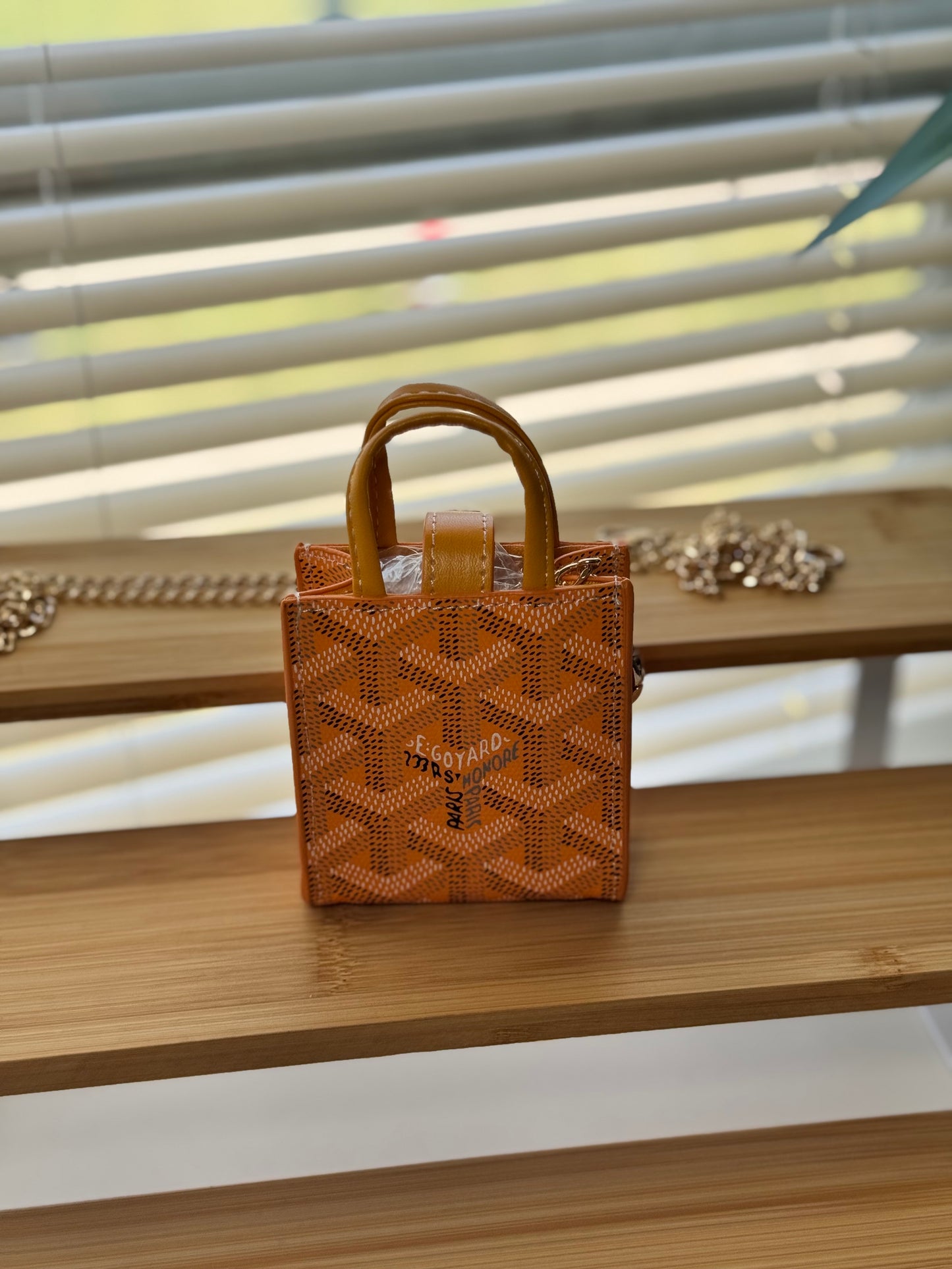 CHARM & CARRY MINI BAG