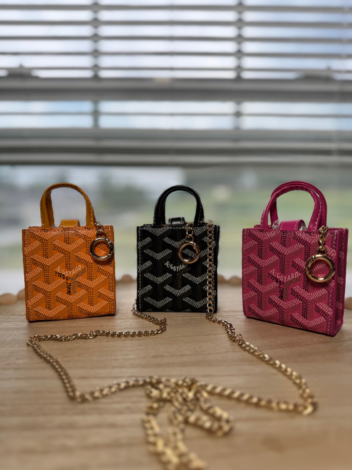 CHARM & CARRY MINI BAG
