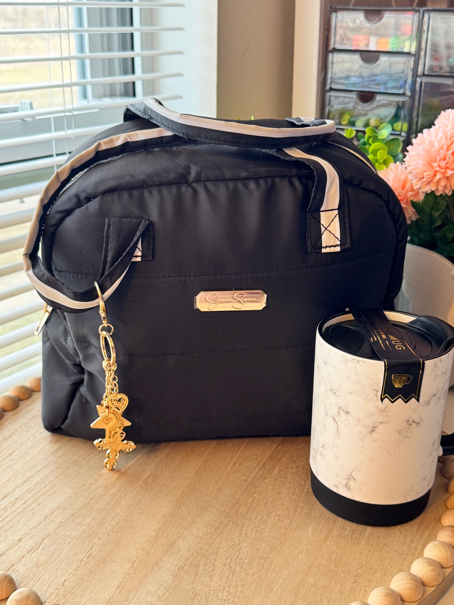 Faithfully Her Bible Tote Bundle(KJV Large Print)